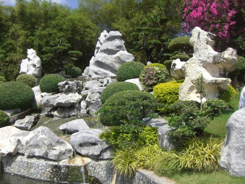 پارک سنگ های چند میلیون ساله و مزرعه کروکودیل ها