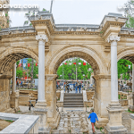 دروازه-هادریان-در-آنتالیا