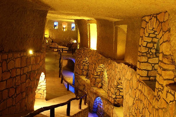 شهر زیرزمینی کاریز کیش