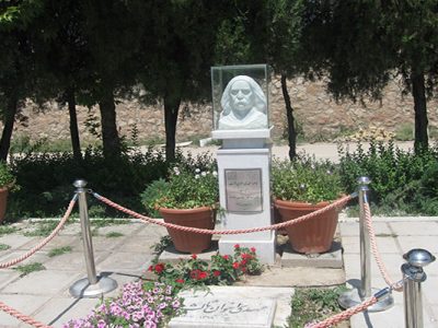 آرامگاه اخوان ثالث