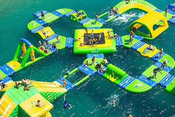 پارک آبی بادی مارینا کیش