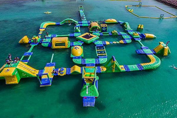 پارک آبی بادی مارینا کیش