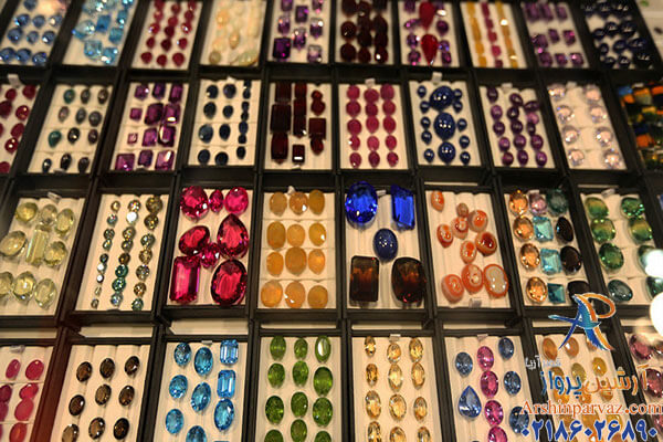 نمایشگاه سنگ های قیمتی کیش