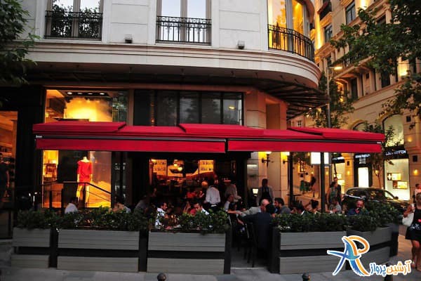 فضای بیرونی رستوران نیسانتاسی براسری