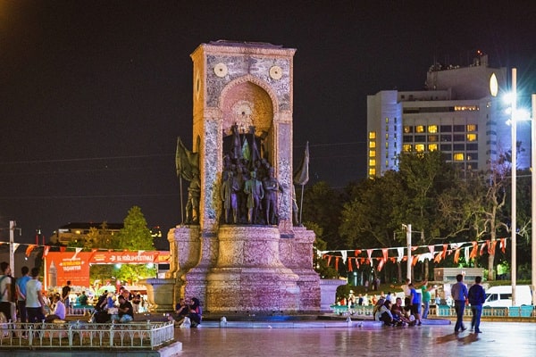 میدان تقسیم استانبول