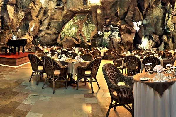 دکور رستوران کوه نور