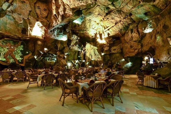 رستوران کوه نور