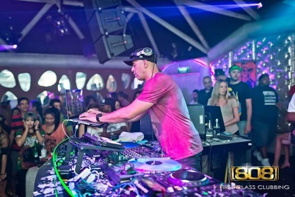 کلاب های 808 پاتایا