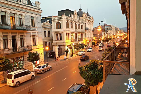 خیابان آقماشنبلی تفلیس