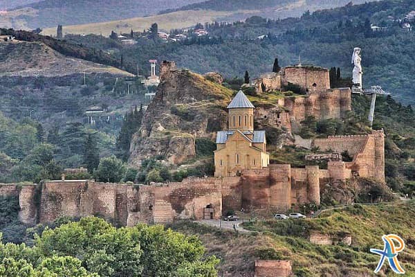 قلعه ناریکالا